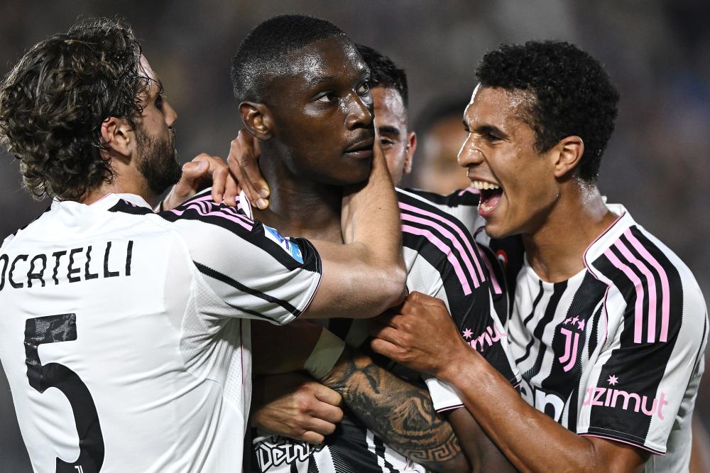 早报：学费交多少算够啊